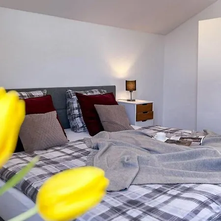 Of Isar Light - A Refined Alpine Retreat Apartment
